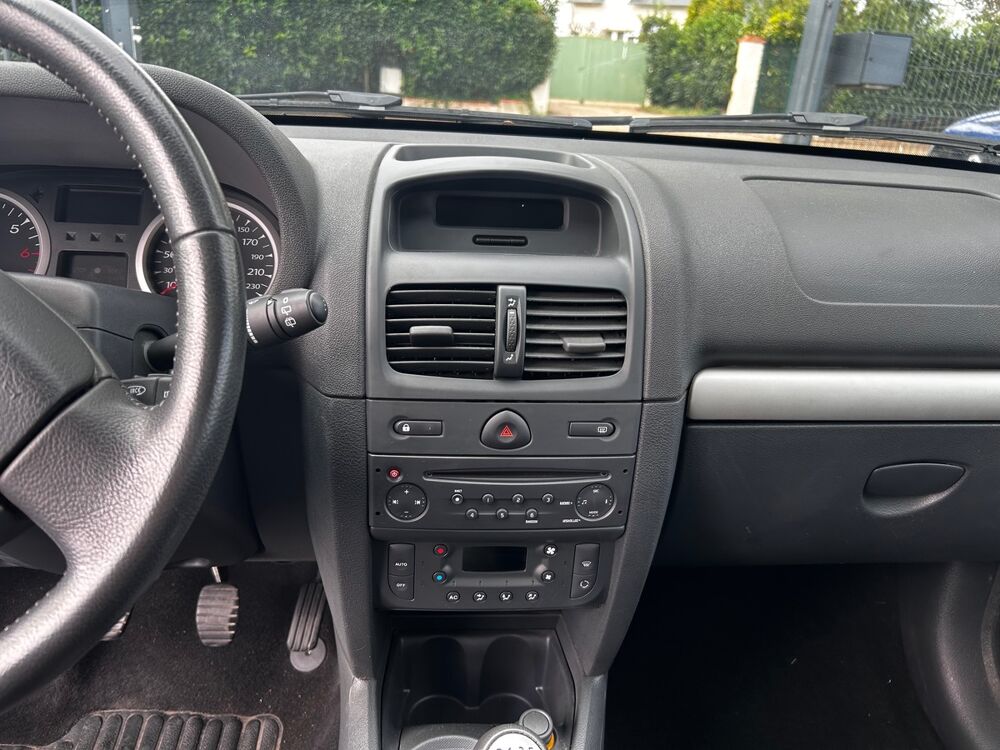 Clio II CAMPUS - 1.2 16V 75cv - 2009 occasion 45560 Saint-Denis-en-Val