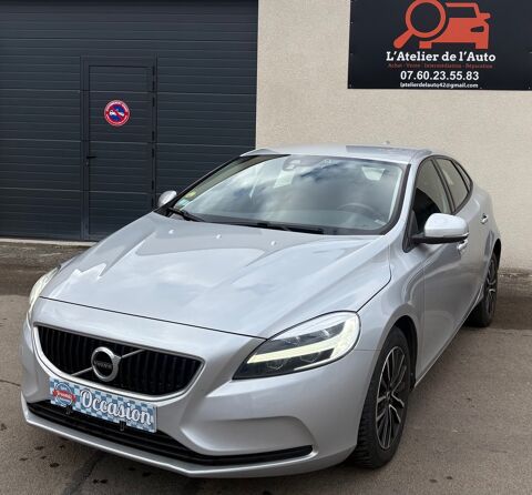 Volvo V40 MOMENTUM 2023 occasion ANDREZIEUX-BOUTHEON 42160