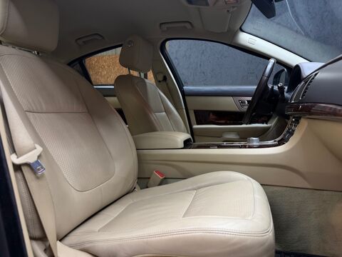 XF 3.0 d V6 211ch - LUXE PREMIUM - SUIVI JAGUAR 2010 occasion 45560 Saint-Denis-en-Val