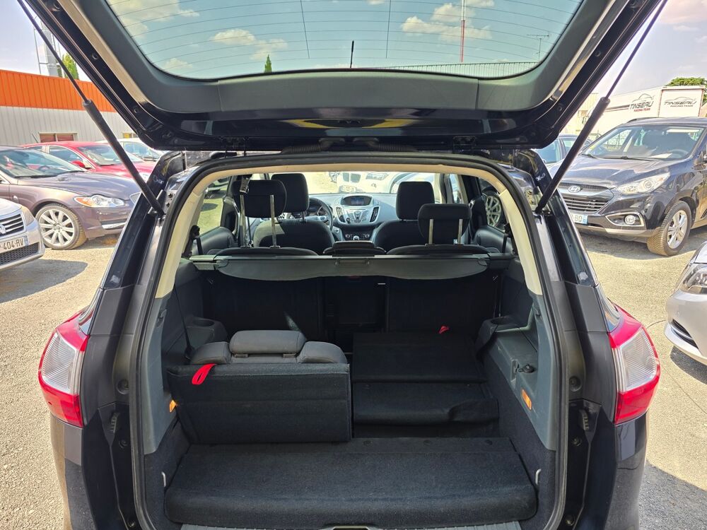 Grand C-MAX 2.0 tdci 140ch TITANIUM 7 PLACES 2013 occasion 41350 Vineuil