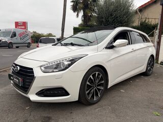 i40 2015 BOITE AUTO TOIT OUVRANT CUIR GPS Bluetooth Facture d e 2015 occasion 95100 ARGENTEUIL