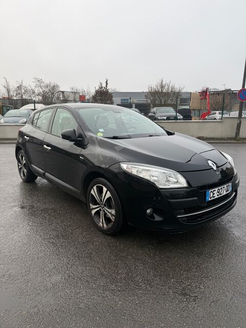 Renault M&eacute;gane III 1.9 DCI 130cv BOSE / RADAR AVANT ARRI&Egrave;RE / SEMI CUIR / B 2012 occasion SARTROUVILLE 78500