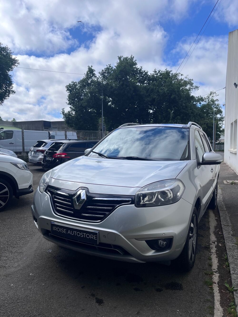 Koleos 2.0 dci *INITIALE PARIS * **BOITE AUTOMATIQUE** ***TOIT OU 2014 occasion 29200 BREST