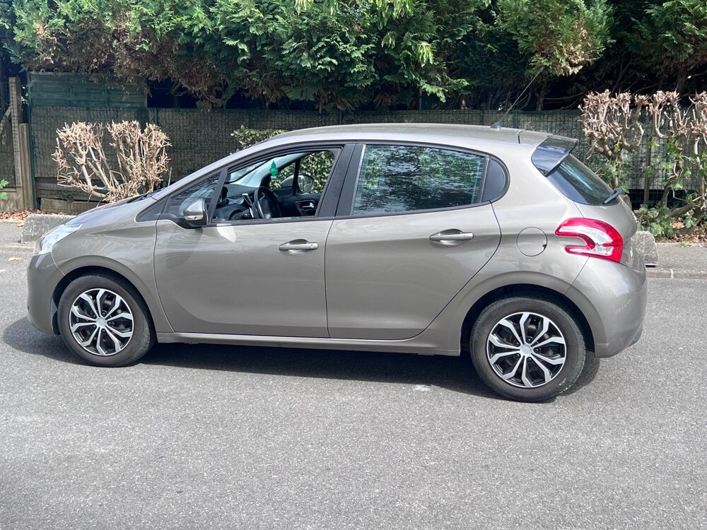 208 ACTIVE 1.4 e-HDi 68ch BMP5 BLUE LION - BO&Icirc;TE AUTO - FAIBLE C 2014 occasion 94140 Alfortville