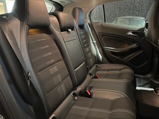 Classe GLA (X156) Phase 2 220 2.1 d 16V 7G-DCT Sensation **** Entretie 2018 occasion 51370 CHAMPIGNY