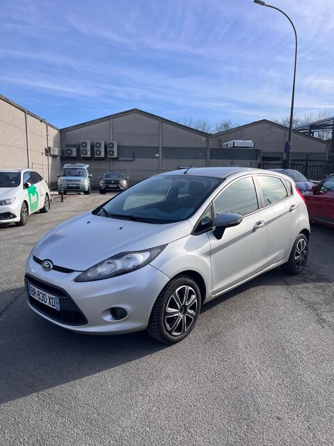 Fiesta 1.4 TDCI 68CH TREND/ KIT DISTRIB + VIDANGE OK/ CLIMATISATION 2009 occasion 78500 SARTROUVILLE