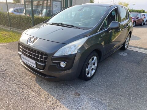 Peugeot 3008 - 1.6 HDI 112 FAP PREMIUM BVM6 - Gris M&