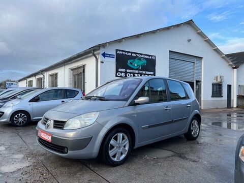 M&eacute;gane SCENIC 1.6 l  113 ch.  2004 Essence 2004 occasion 41000 Blois