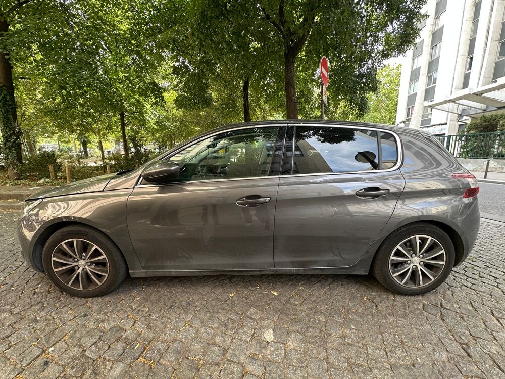 308 II ALLURE 110 cv Courroie Neuve I Toit Panoramique 2017 occasion 75019 Paris