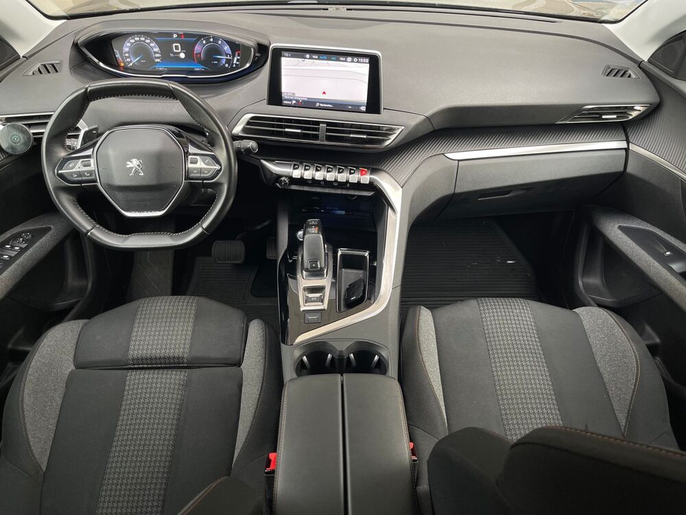 5008 1.2THP EAT8 130 cv Bo&icirc;te auto - Si&egrave;ges Massants - CarPlay - 2020 occasion 95190 Goussainville