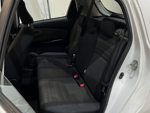 Yaris 69ch 1.0 vvt-i 2016 occasion 17000 La Rochelle