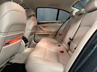S&eacute;rie 5 (F10) 530d xDrive 3.0l 258cv Luxury BVA8 2011 Suivi complet 2011 occasion 69330 Pusignan
