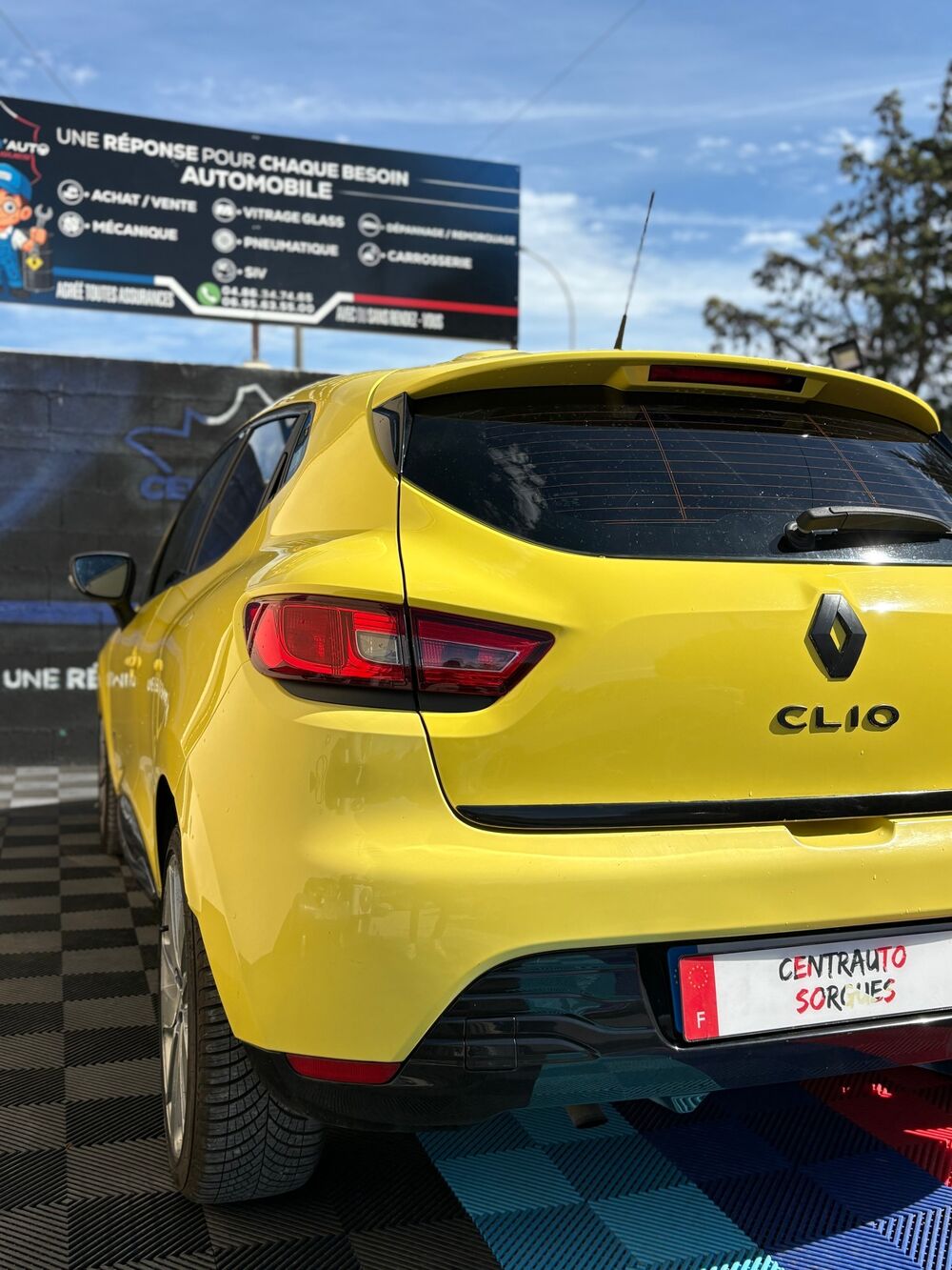 Clio IV Tce 90cv Edition Limit&eacute; Seven Embrayage NEUF 2013 occasion 84700 SORGUES