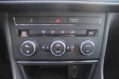 Leon III 1.2 TSI 110 ch S&S CONNECT + CARPLAY / CLIM AUTO / JA 17 2016 occasion 34430 Saint-Jean-de-V&eacute;das