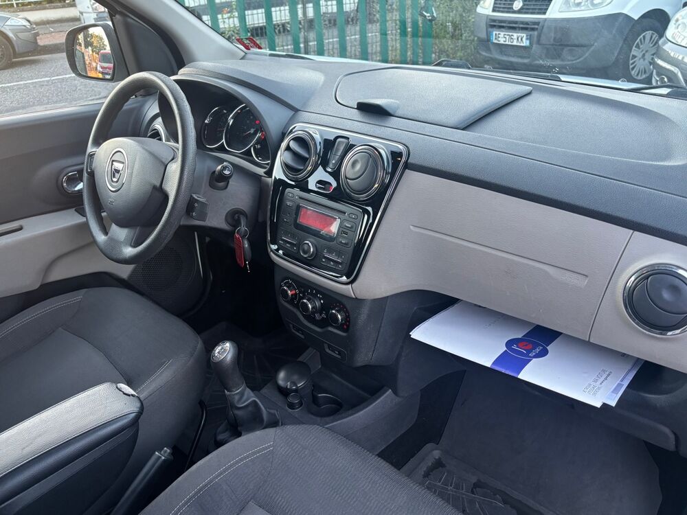 Lodgy 1.2 TCe 115 cv 7 PLACES GARANTIE 6 MOIS 2013 occasion 69200 Venissieux