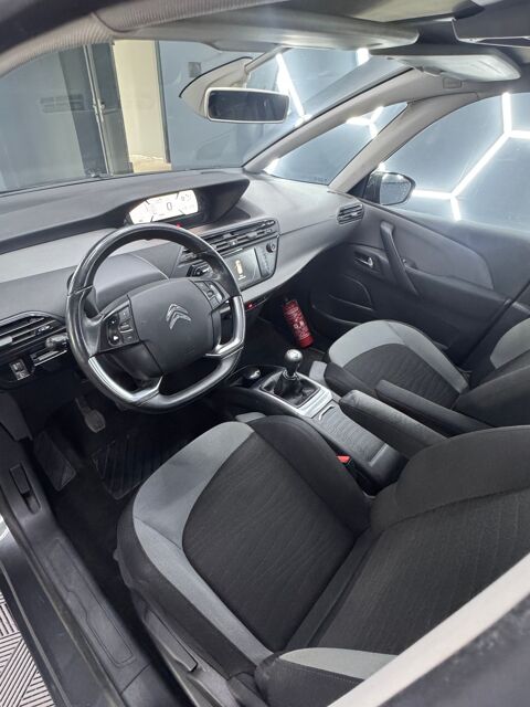 Grand C4 Picasso 1.6 HDI 120Ch *7 PL *DISTRI NEUVE *CAMERA AR* TOIT PANO *GA 2015 occasion 57160 Moulins-l&egrave;s-Metz