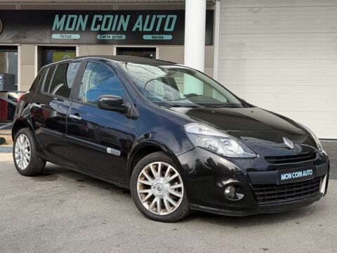 Renault Clio III 5 Portes 1.2 i 75 cv - Si&egrave;ges chauffants - Suivi complet 2009 occasion Goussainville 95190