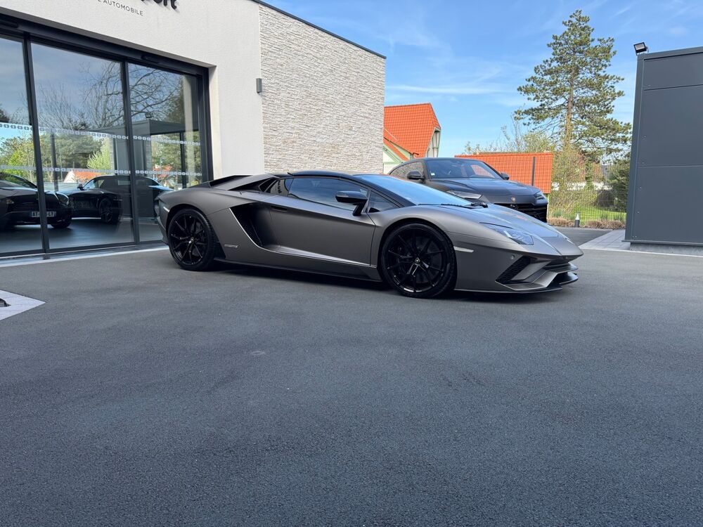 Aventador S ROADSTER 6.5L V12 / 741 CH / CARNET COMPLET / TVA / 34352 2018 occasion 62780 CUCQ