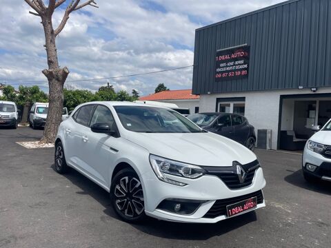 Annonce voiture Renault Megane IV 8990 €
