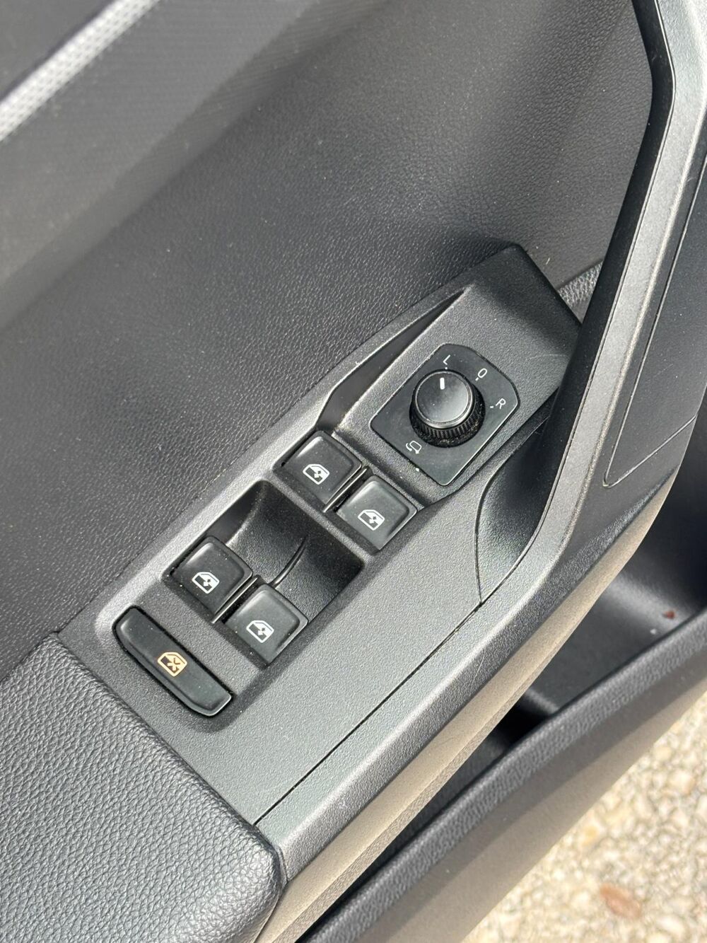 Arona 1.0 EcoTSI 115ch Start/Stop Style / 1er Main / 2020 occasion 45370 Cl&eacute;ry-Saint-Andr&eacute;