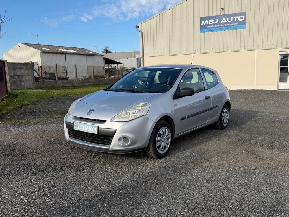 Clio 3 phase 2 Essence & GPL - 1.2i 75cv Crit'Air 1 2010 occasion 91670 ANGERVILLE