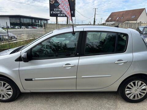 Clio III 1.6 16V 110CV boite auto garantie 12 mois offert 2011 occasion 45520 Cercottes