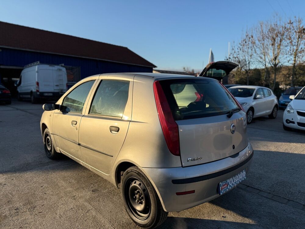 Punto 5 PORTES 1,2 80 CH PAIEMENT EN PLUSIEURS FOIS 2003 occasion 78270 BENNECOURT