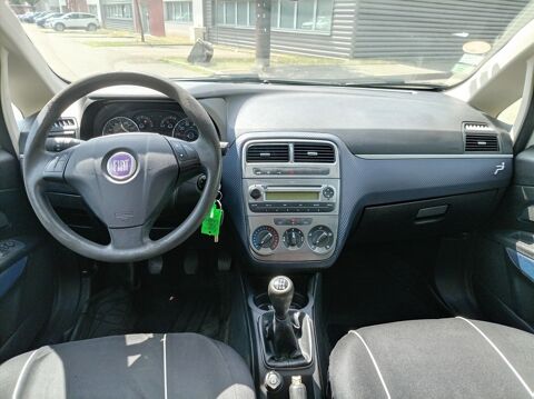 Grande Punto 1.3 JTD 75cv 2009 occasion 69800 Saint-Priest