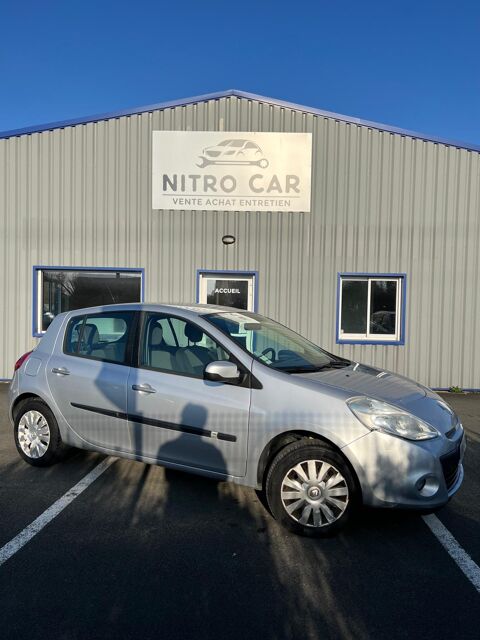 Renault Clio III 1.5 DCI 70 EXPRESSION / GARANTIE 12 MOIS 2009 occasion MAUGES SUR LOIRE 49290