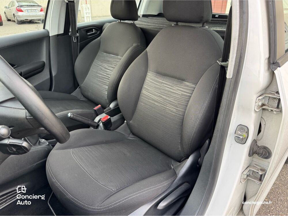 208 1.6 BlueHDI 75 soci&eacute;t&eacute; 2 places / CarPlay / Distribution neu 2016 occasion 69700 Givors