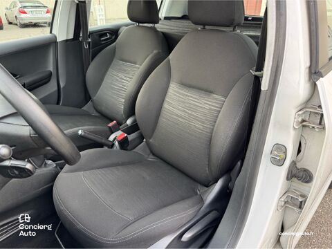 208 1.6 BlueHDI 75 soci&eacute;t&eacute; 2 places / CarPlay / Distribution neu 2016 occasion 69700 Givors