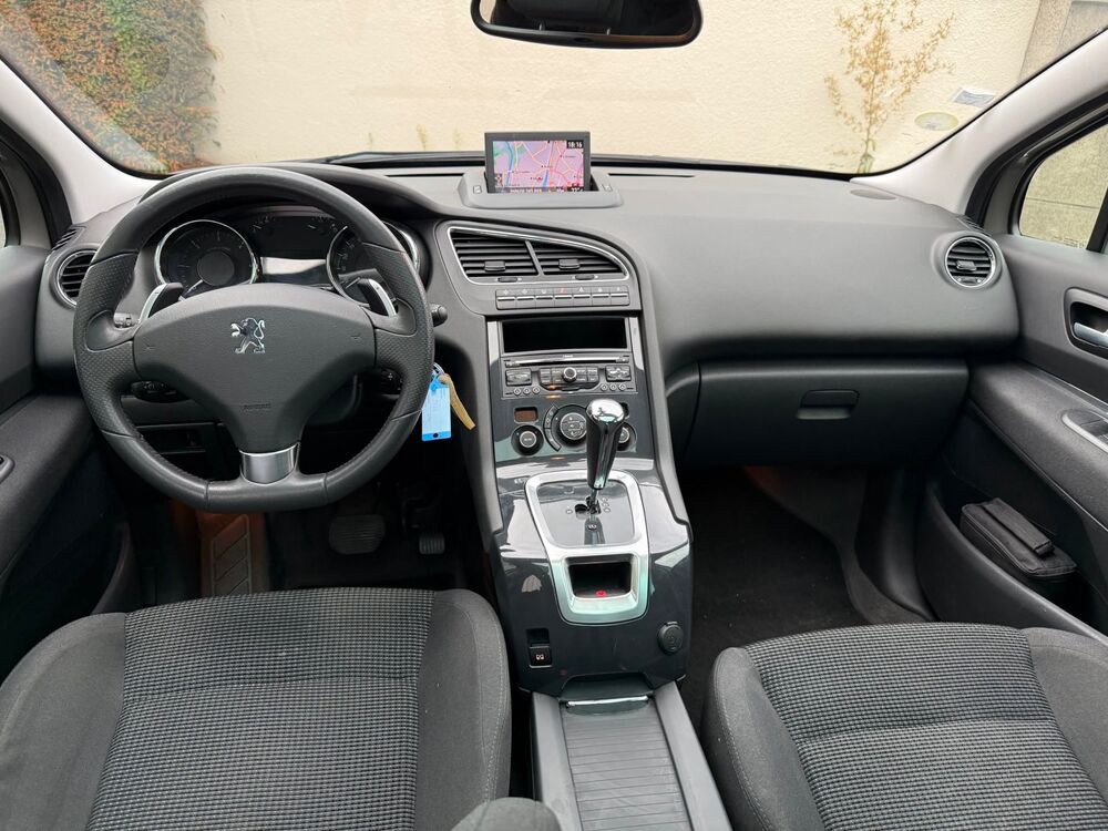 5008 1.6 e-HDI 112 CV BMP6 allure 7 place garantie 6 mois 2012 occasion 78800 Houilles