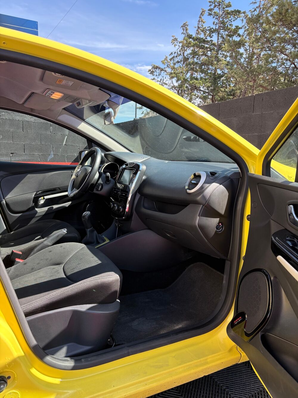 Clio IV Tce 90cv Edition Limit&eacute; Seven Embrayage NEUF 2013 occasion 84700 SORGUES