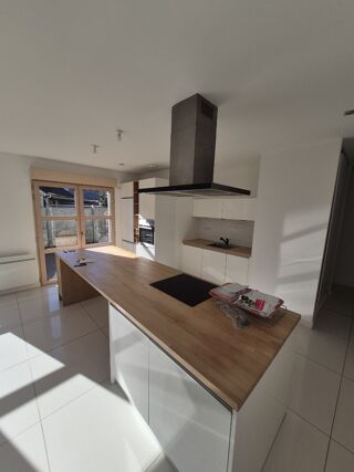  Maison à louer 4 pièces 82 m²