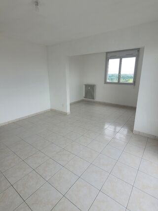  Appartement à louer 3 pièces 71 m²
