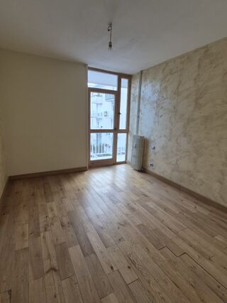  Appartement à louer 3 pièces 67 m²