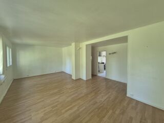  Appartement à louer 3 pièces 65 m²