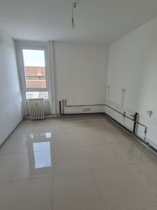  Appartement à louer 3 pièces 67 m²