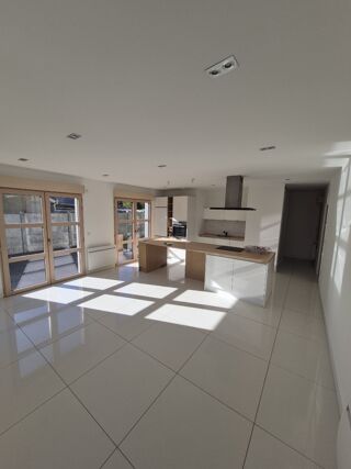  Maison à louer 4 pièces 82 m²