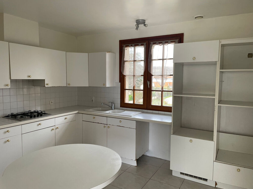 Charmante maison au calme avec jardin et garage.