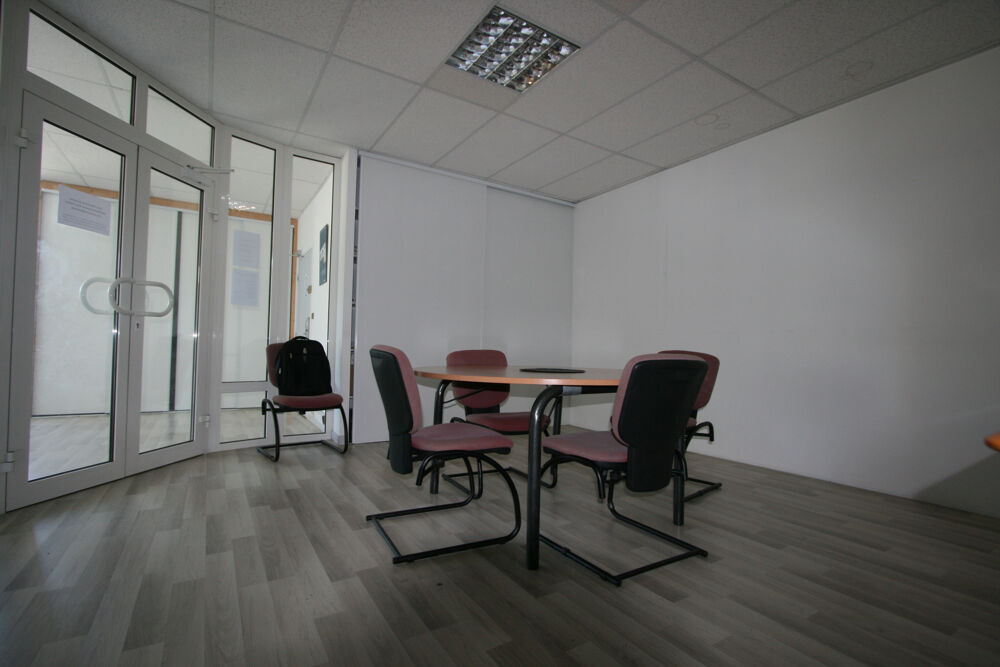   bureaux dernier étage - vue montagne Argonay