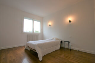  Appartement à louer 4 pièces 90 m²