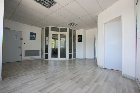   bureaux dernier étage - vue montagne 
