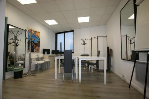   ARGONAY : 520 EUR HT HC/ mois. Dans immeuble d'affaires proche sortie A41 et toutes commodités (centre ... 