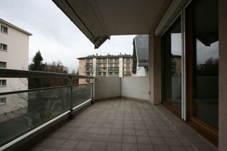  Appartement à louer 3 pièces 67 m²