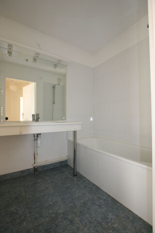  Appartement à louer 2 pièces 42 m²