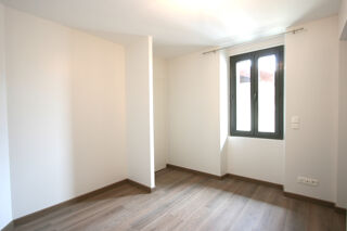  Appartement à louer 3 pièces 78 m²