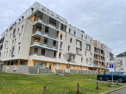 Joli appartement T2 avec terrasse, parking.Tours prox Piscine du Lac ( A deux pas du futur tramway ) 145000 Tours (37000)