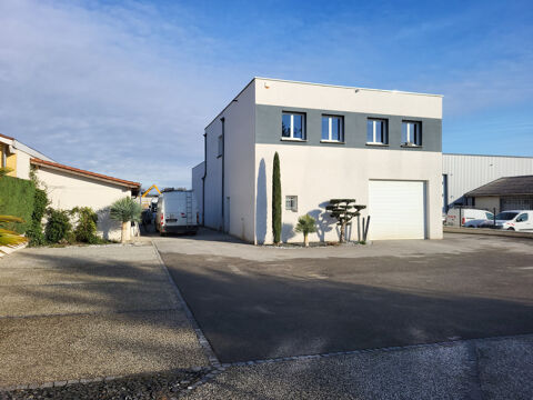   TIGNIEU LOCAL PROFESSIONNEL DE 190 M2 AVEC PARKING 