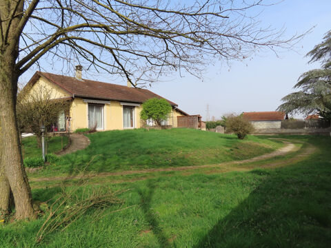   Maison individuelle T4   96 m2 avec sous-sol complet sur grand terrain de 1886 m2 Maison - 4 pi�ce(s) - 96 m�